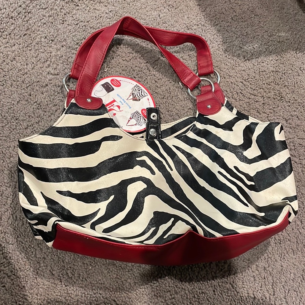 A zebra hand bag